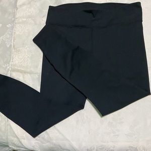 Fabletics Super comfy workout leggings